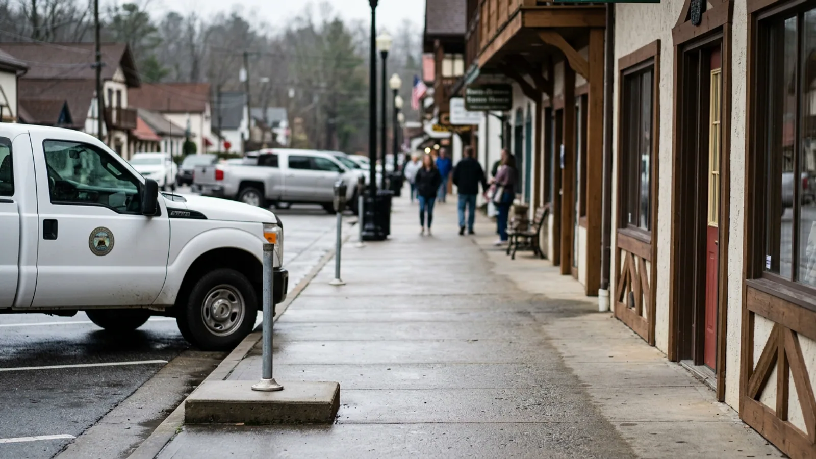 The Helen Welcome Center parking area, Monday morning. (Photo: Bavarian Brainrot / Tasha Pemberton)